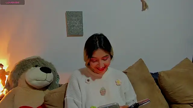 cuteweed420 online show from August 3, 2026, 10:57 pm