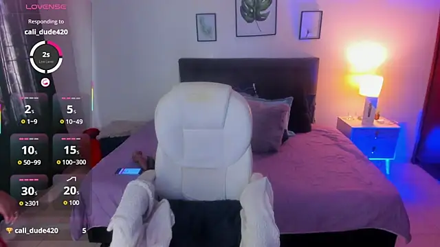 Snapshot of _lara1 chatting on December 1, 2025, 7:30 pm lara1 online show from December 1, 2025, 7:30 pm