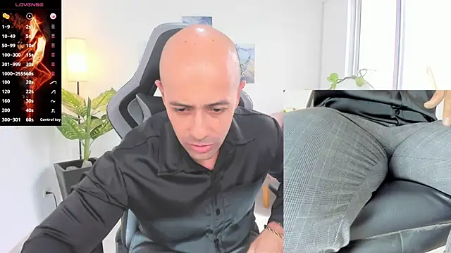 ryan master  online show from January 2, 2025, 4:13 pm