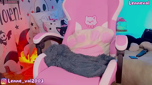 Lenneval1 online show from October 11, 2025, 2:11 am