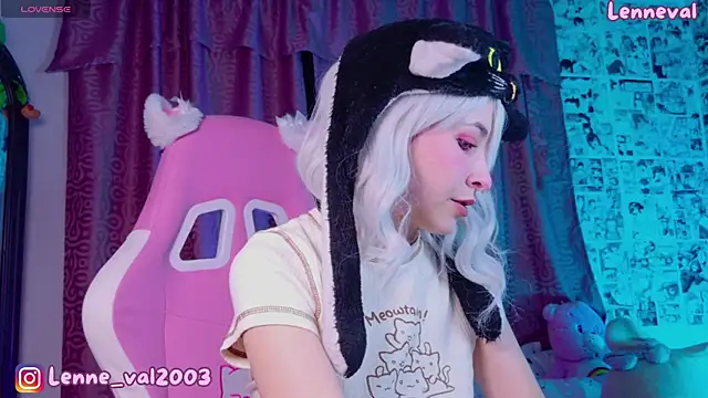 Lenneval1 online show from November 22, 2025, 3:05 am