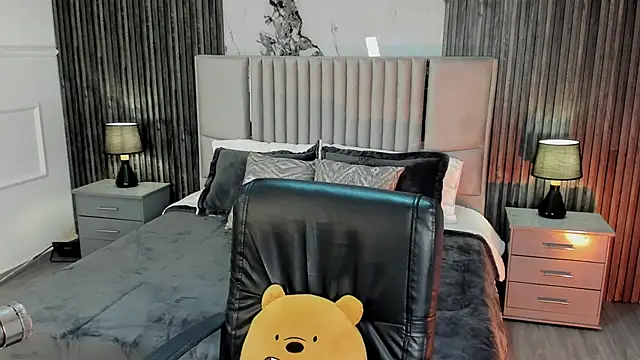 Lillyortiz online show from May 26, 2026, 7:54 pm