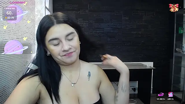 Snapshot of SaraBraun_ chatting on December 19, 2024, 2:24 pm SaraBraun online show from December 19, 2024, 2:24 pm