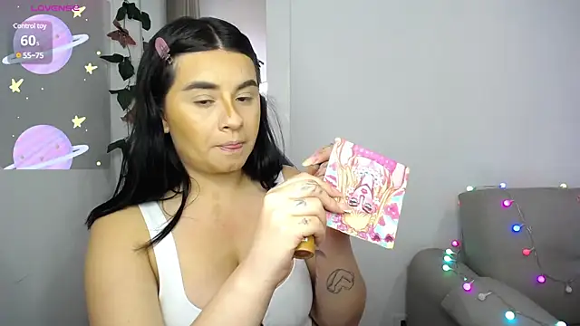 Snapshot of SaraBraun_ chatting on February 18, 2025, 7:41 pm SaraBraun online show from February 18, 2025, 7:41 pm