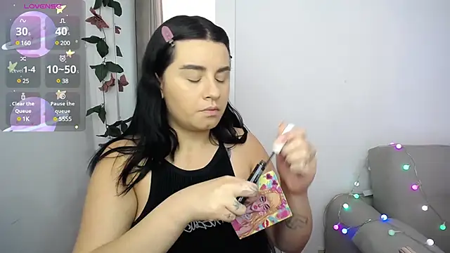 Snapshot of SaraBraun_ chatting on February 19, 2025, 7:38 pm SaraBraun online show from February 19, 2025, 7:38 pm