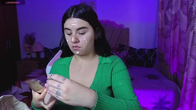 Snapshot of SaraBraun_ chatting on September 8, 2025, 2:16 pm SaraBraun online show from September 8, 2025, 2:16 pm