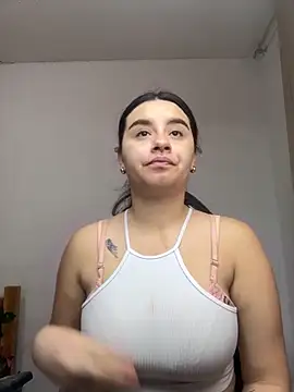 Snapshot of SaraBraun_ chatting on October 2, 2025, 4:47 pm SaraBraun online show from October 2, 2025, 4:47 pm