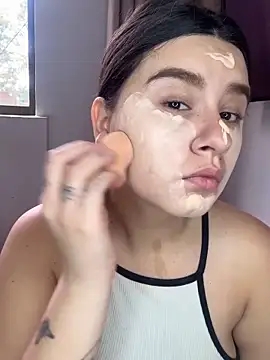 Snapshot of SaraBraun_ chatting on November 14, 2025, 5:00 pm SaraBraun online show from November 14, 2025, 5:00 pm