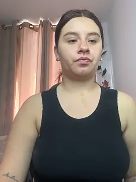 Snapshot of SaraBraun_ chatting on November 19, 2025, 5:13 pm SaraBraun online show from November 19, 2025, 5:13 pm