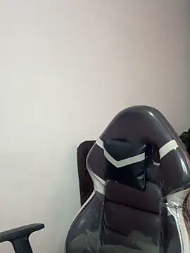 SaraBraun  online show from December 17, 2025, 4:46 pm