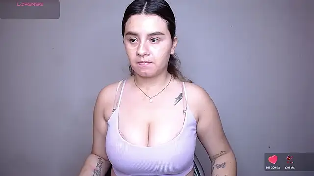 SaraBraun  online show from February 10, 2026, 5:39 pm