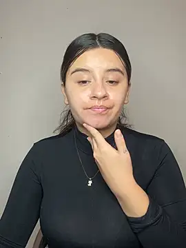 SaraBraun  online show from April 23, 2026, 5:48 pm
