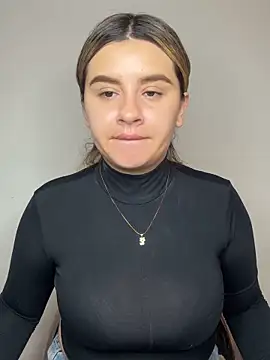 Snapshot of SaraBraun_ chatting on May 13, 2026, 4:59 pm SaraBraun online show from May 13, 2026, 4:59 pm