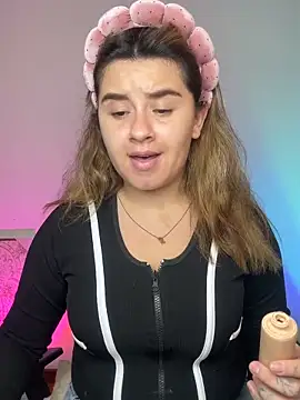 Snapshot of SaraBraun_ chatting on June 5, 2026, 6:46 pm SaraBraun online show from June 5, 2026, 6:46 pm