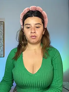 Snapshot of SaraBraun_ chatting on July 12, 2026, 3:14 pm SaraBraun online show from July 12, 2026, 3:14 pm