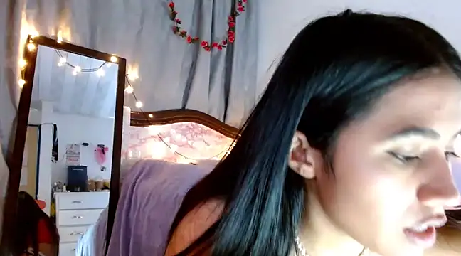 Snapshot of brihanna_lena chatting on January 26, 2025, 4:51 am brihanna lena online show from January 26, 2025, 4:51 am