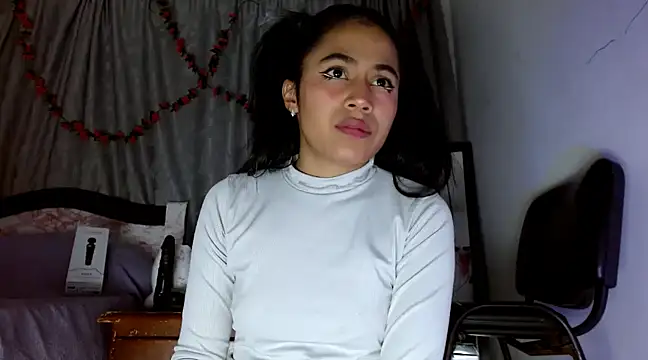 Snapshot of brihanna_lena chatting on March 3, 2025, 4:36 am brihanna lena online show from March 3, 2025, 4:36 am