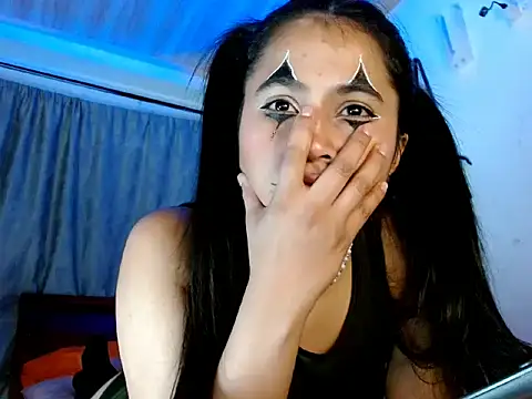 Snapshot of brihanna_lena chatting on October 21, 2025, 7:53 am brihanna lena online show from October 21, 2025, 7:53 am