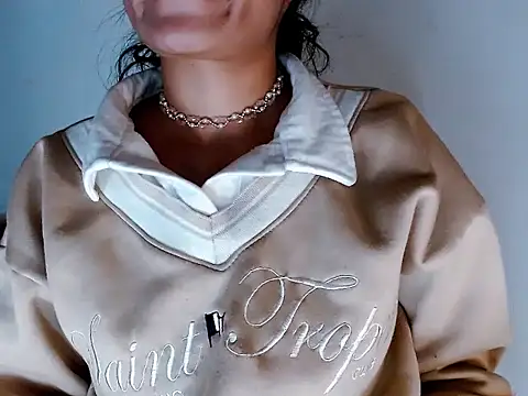 Snapshot of brihanna_lena chatting on February 18, 2026, 5:36 am brihanna lena online show from February 18, 2026, 5:36 am