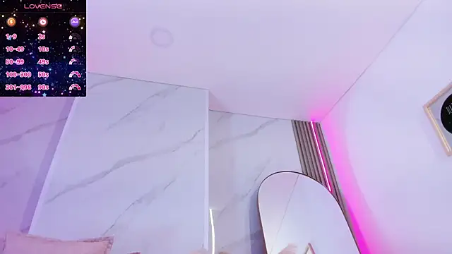 Snapshot of Chlooee__ chatting on January 20, 2025, 1:42 pm Chlooee online show from January 20, 2025, 1:42 pm