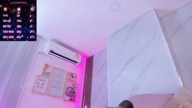 Snapshot of Chlooee__ chatting on January 24, 2025, 2:51 pm Chlooee online show from January 24, 2025, 2:51 pm