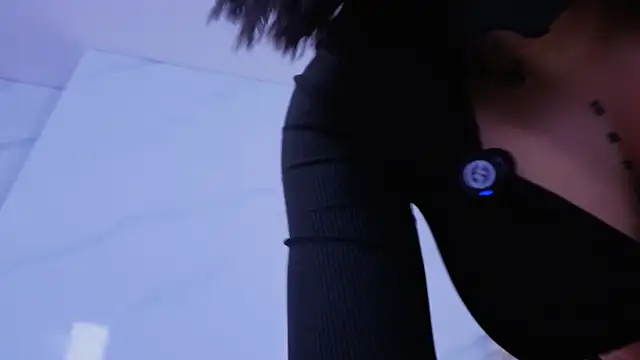 Snapshot of Chlooee__ chatting on November 25, 2025, 1:16 am Chlooee online show from November 25, 2025, 1:16 am