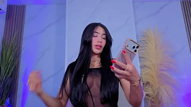 Chlooee   online show from July 12, 2026, 3:19 am