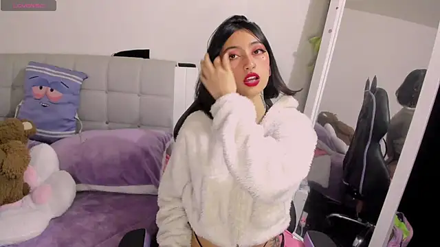 Snapshot of Any_Roussee chatting on March 3, 2025, 12:37 am Any Roussee online show from March 3, 2025, 12:37 am