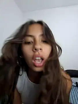 Snapshot of Jazmin-Cerezita chatting on February 6, 2025, 3:16 am Jazmin-Cerezita online show from February 6, 2025, 3:16 am