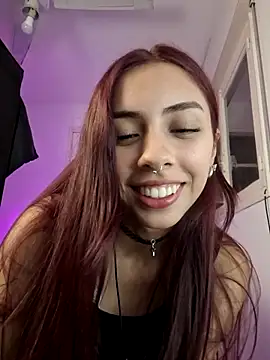 Snapshot of Jazmin-Cerezita chatting on September 20, 2025, 12:33 am Jazmin-Cerezita online show from September 20, 2025, 12:33 am
