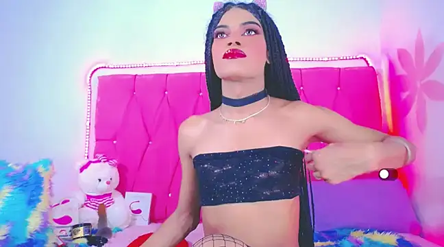 Snapshot of Theylor_Rouse chatting on January 15, 2025, 6:01 am Theylor Rouse online show from January 15, 2025, 6:01 am