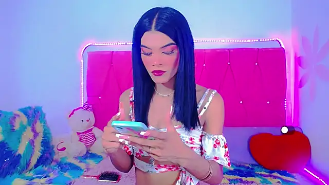 Theylor Rouse online show from February 4, 2025, 1:13 am