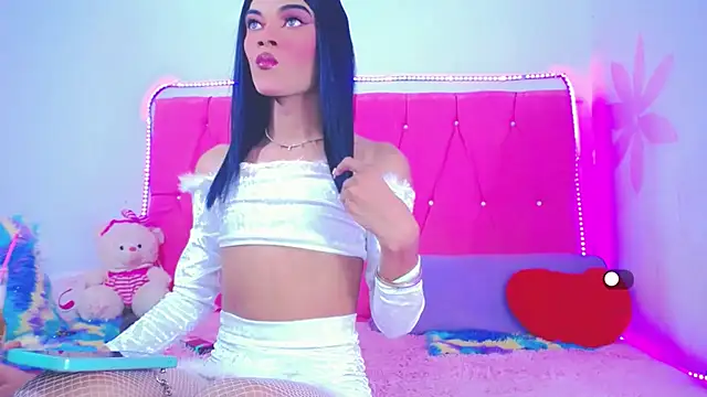 Snapshot of Theylor_Rouse chatting on February 22, 2025, 3:56 am Theylor Rouse online show from February 22, 2025, 3:56 am