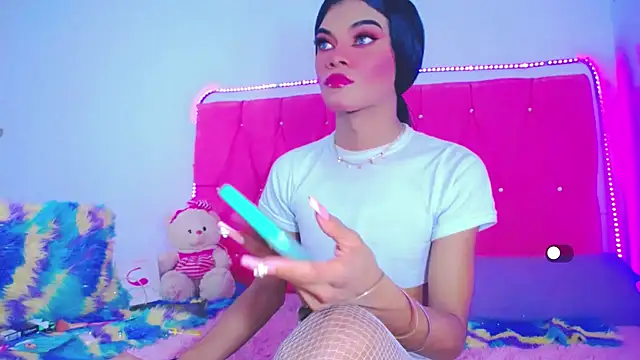 Snapshot of Theylor_Rouse chatting on February 28, 2025, 9:04 am Theylor Rouse online show from February 28, 2025, 9:04 am