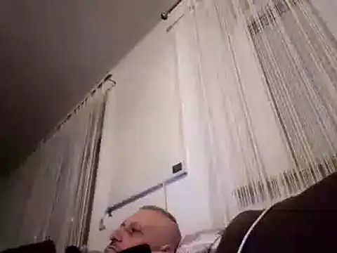 Snapshot of Husoban chatting on November 16, 2025, 4:34 pm Husoban online show from November 16, 2025, 4:34 pm