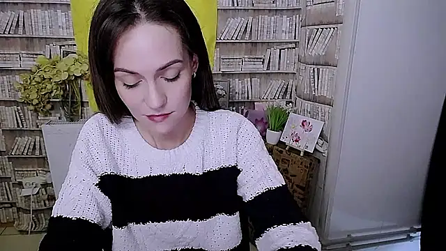 Snapshot of Lina_Star_S chatting on October 12, 2025, 8:24 am Lina Star S online show from October 12, 2025, 8:24 am