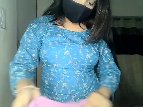 ishi Beauty online show from May 1, 2026, 4:39 am
