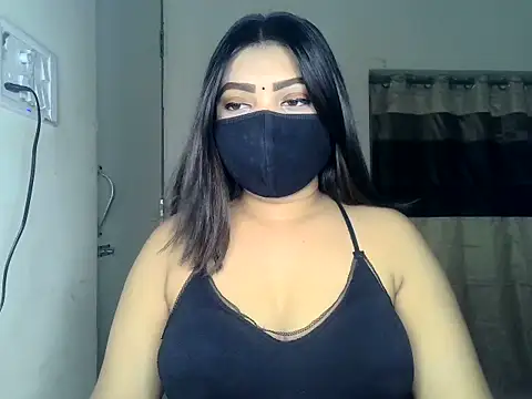 Snapshot of ishi_Beauty chatting on May 17, 2026, 4:32 am ishi Beauty online show from May 17, 2026, 4:32 am
