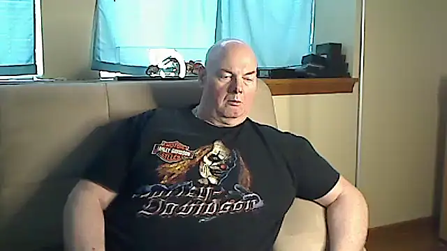 harley99574 online show from December 20, 2024, 5:08 pm