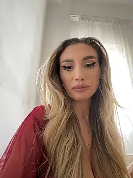 Snapshot of FelyJolie chatting on January 15, 2025, 12:04 pm FelyJolie online show from January 15, 2025, 12:04 pm