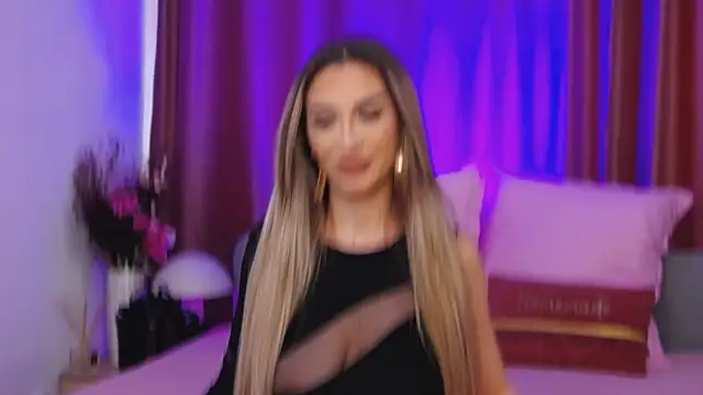 Snapshot of FelyJolie chatting on March 3, 2025, 7:32 am FelyJolie online show from March 3, 2025, 7:32 am