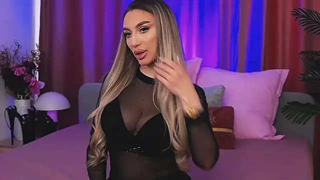 Snapshot of FelyJolie chatting on March 10, 2025, 8:26 am FelyJolie online show from March 10, 2025, 8:26 am