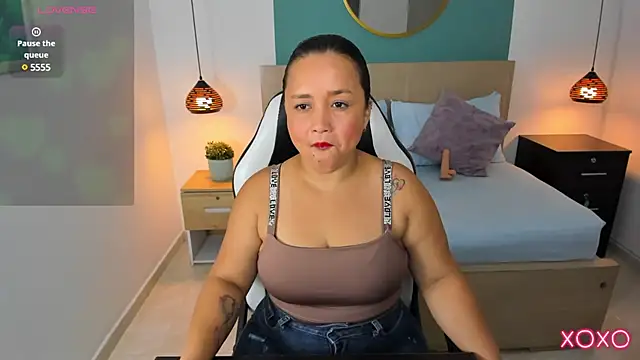 linda rios  online show from February 8, 2025, 1:22 am