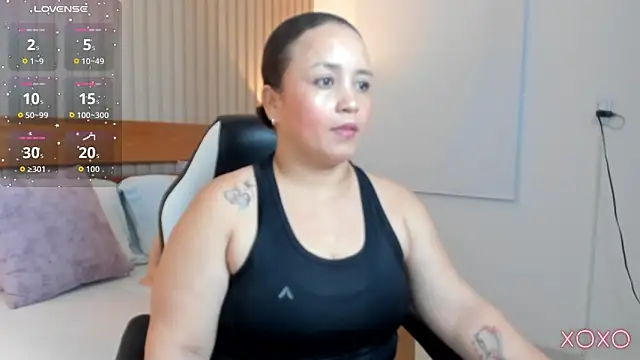 Snapshot of linda_rios_ chatting on June 4, 2026, 8:37 pm linda rios online show from June 4, 2026, 8:37 pm
