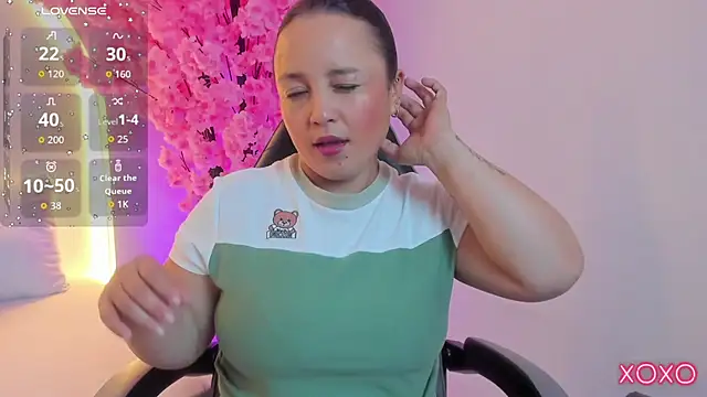 Snapshot of linda_rios_ chatting on June 20, 2026, 8:22 pm linda rios online show from June 20, 2026, 8:22 pm