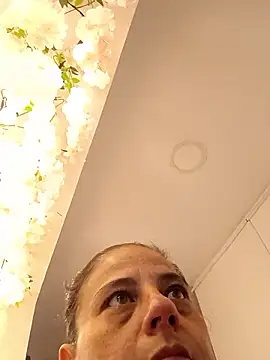 sasi luna online show from October 1, 2025, 1:28 pm