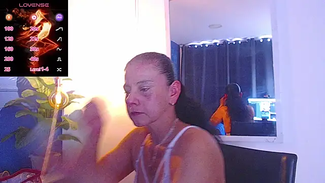 sasi luna online show from November 11, 2025, 2:06 pm