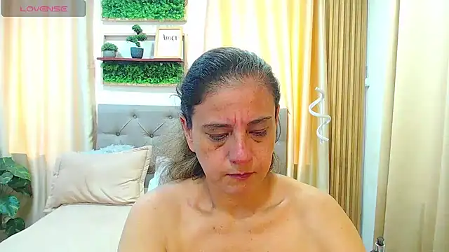 sasi luna online show from June 28, 2026, 2:01 pm