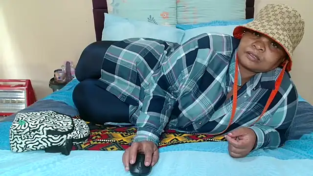 Bbw255 online show from December 4, 2025, 12:47 pm