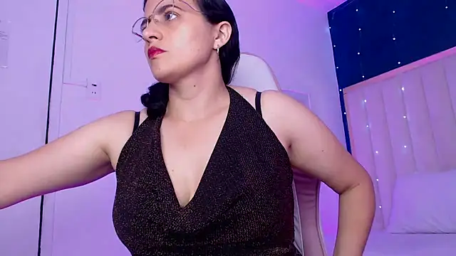 Snapshot of africa_holmes chatting on January 22, 2025, 1:42 am africa holmes online show from January 22, 2025, 1:42 am